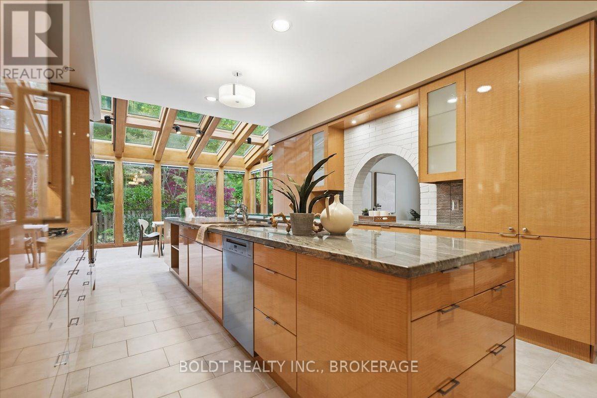 290 Riverview Boulevard Property Photo 17
