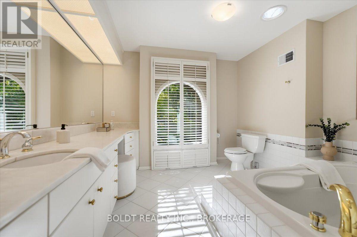 290 Riverview Boulevard Property Photo 31