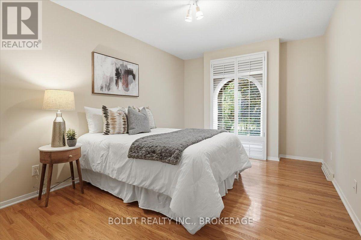 290 Riverview Boulevard Property Photo 38