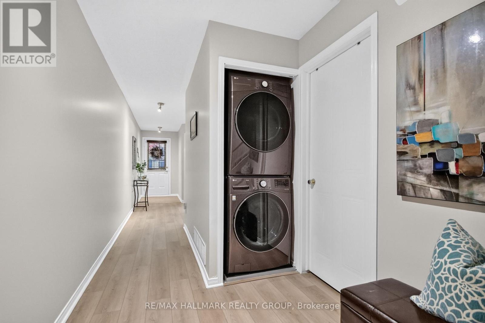10e Daybreak Street Property Photo 9