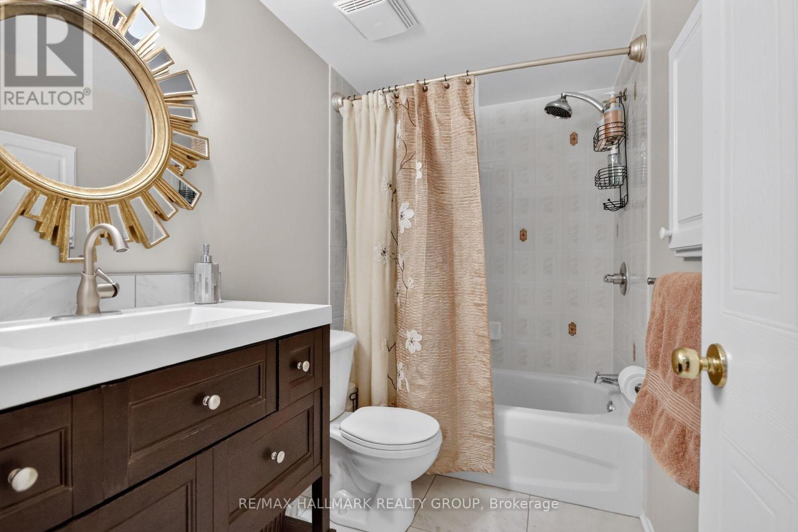 10e Daybreak Street Property Photo 27