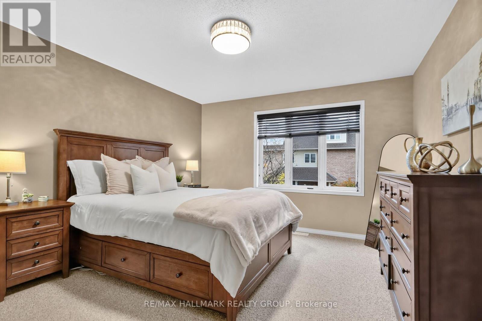 10e Daybreak Street Property Photo 28