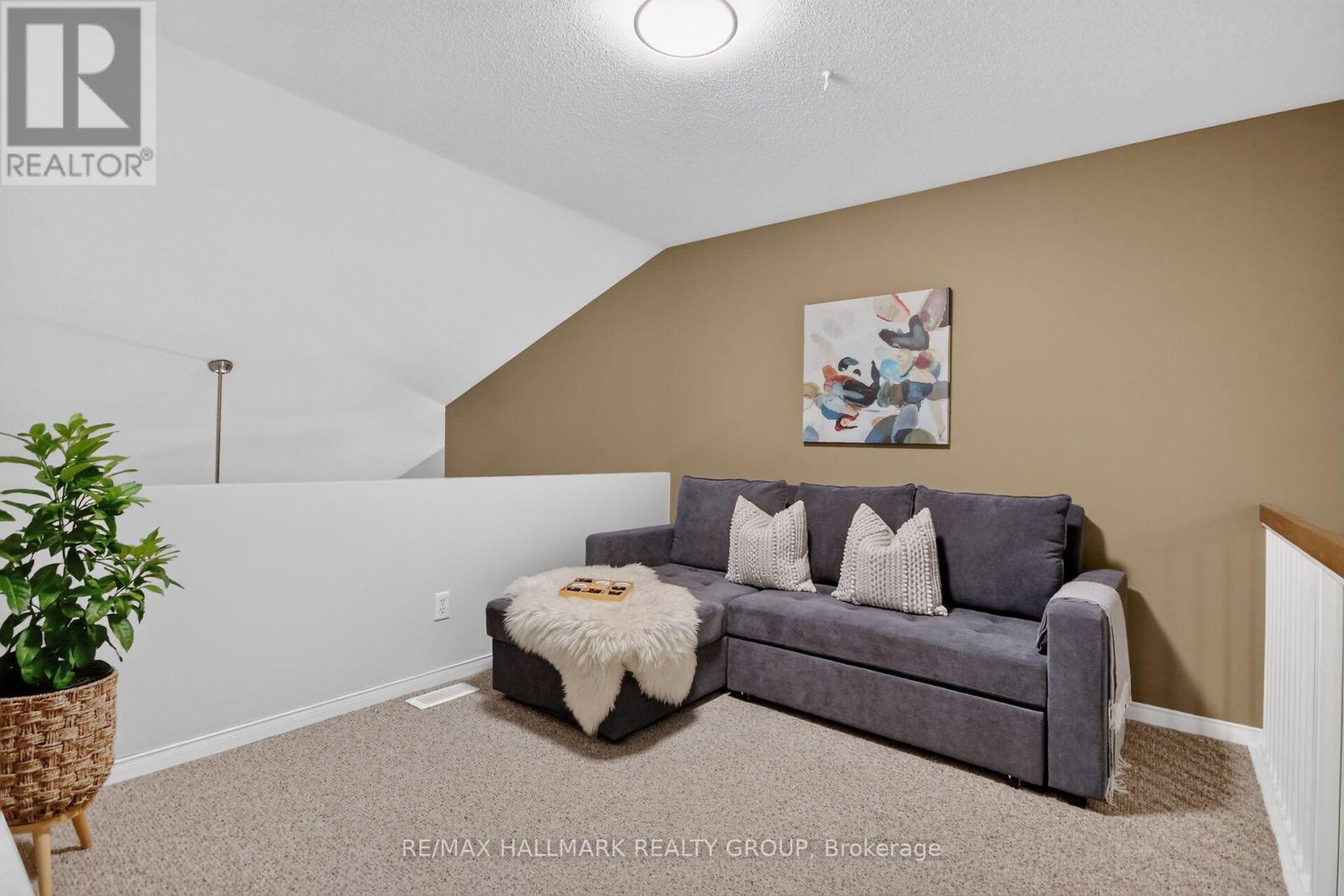 10e Daybreak Street Property Photo 30