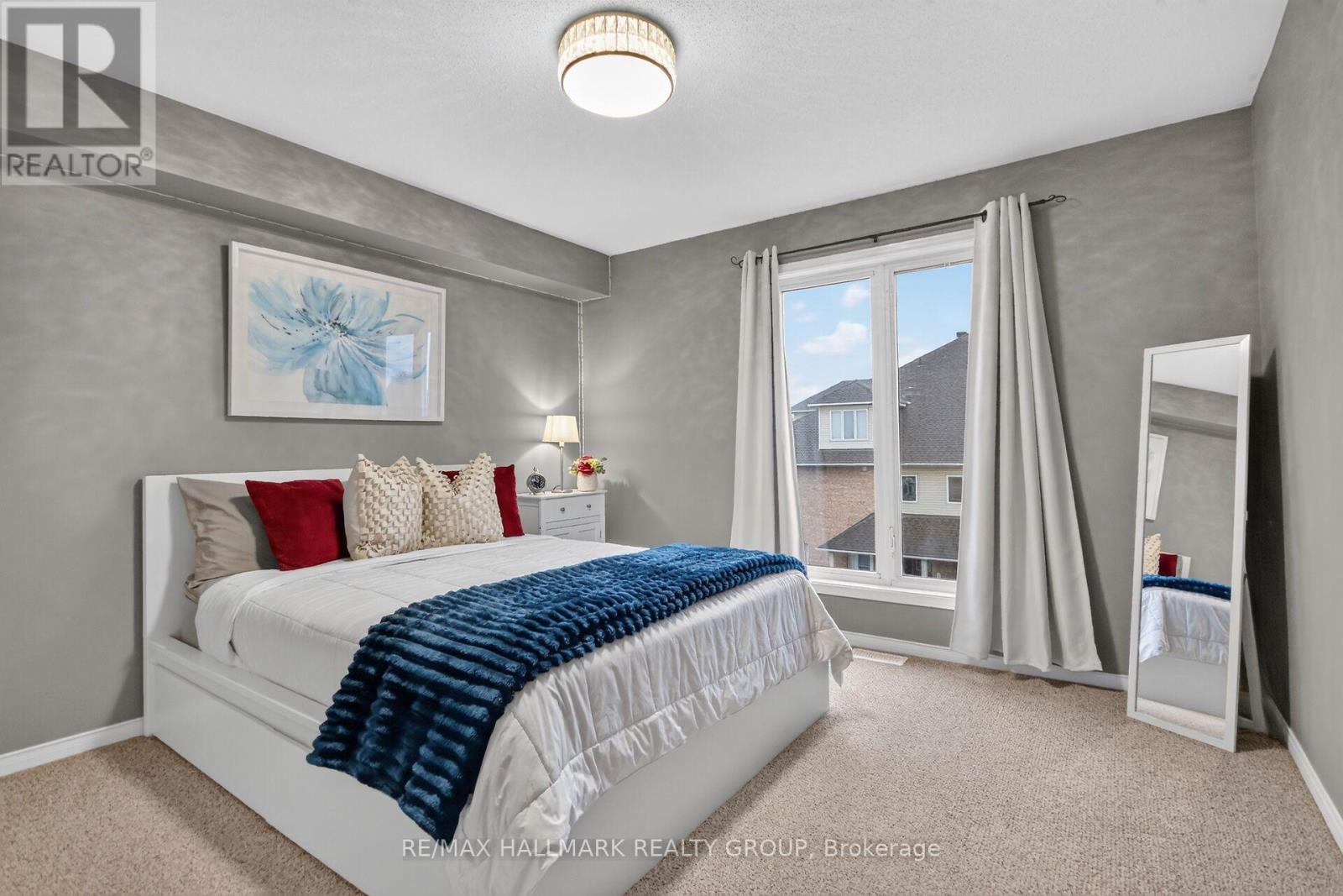 10e Daybreak Street Property Photo 33