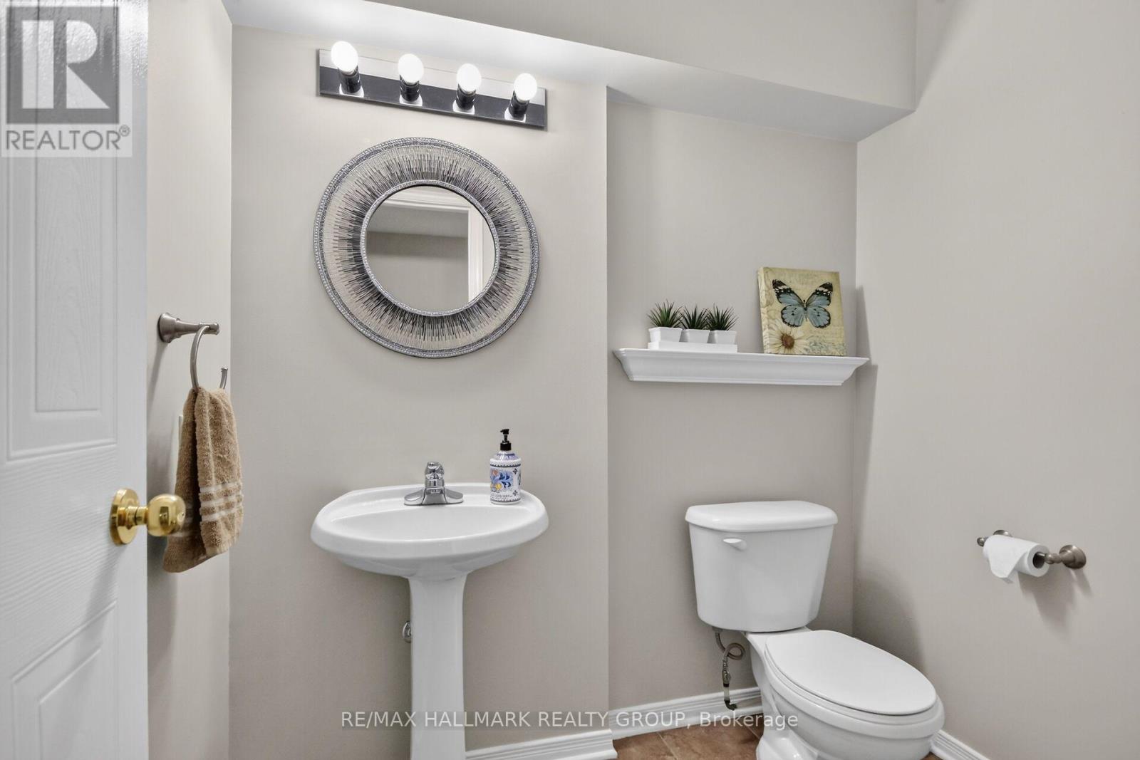 10e Daybreak Street Property Photo 7