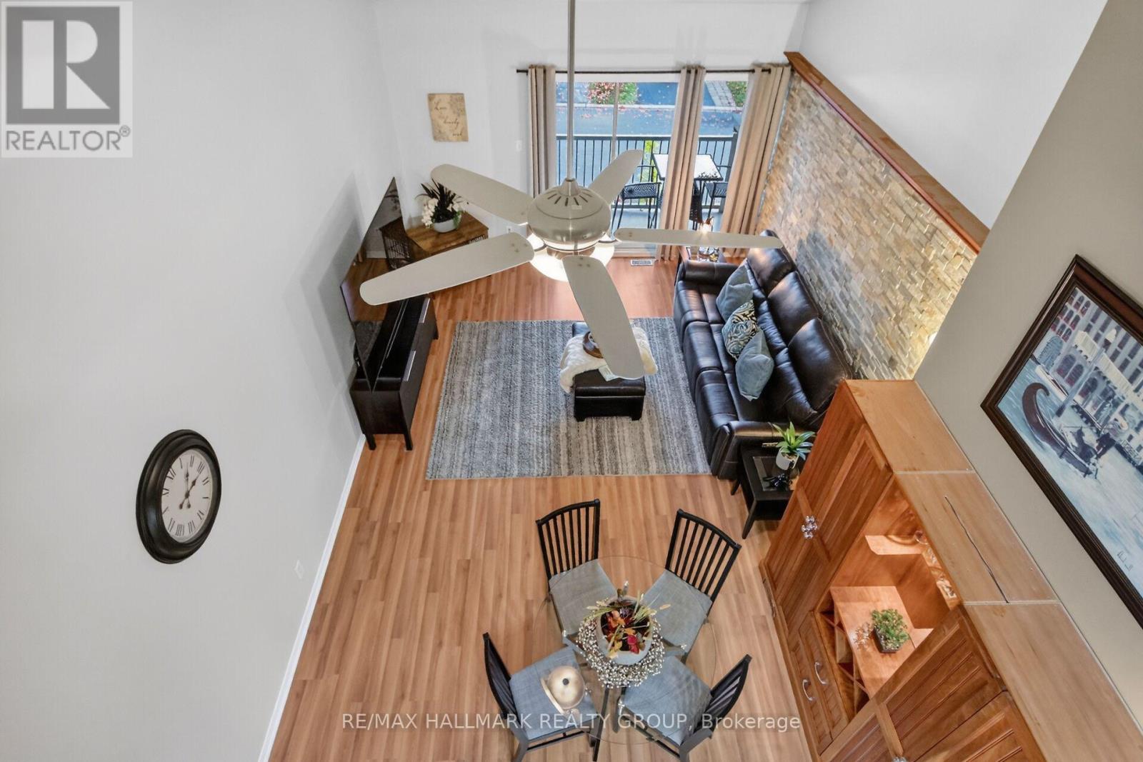 10e Daybreak Street Property Photo 16