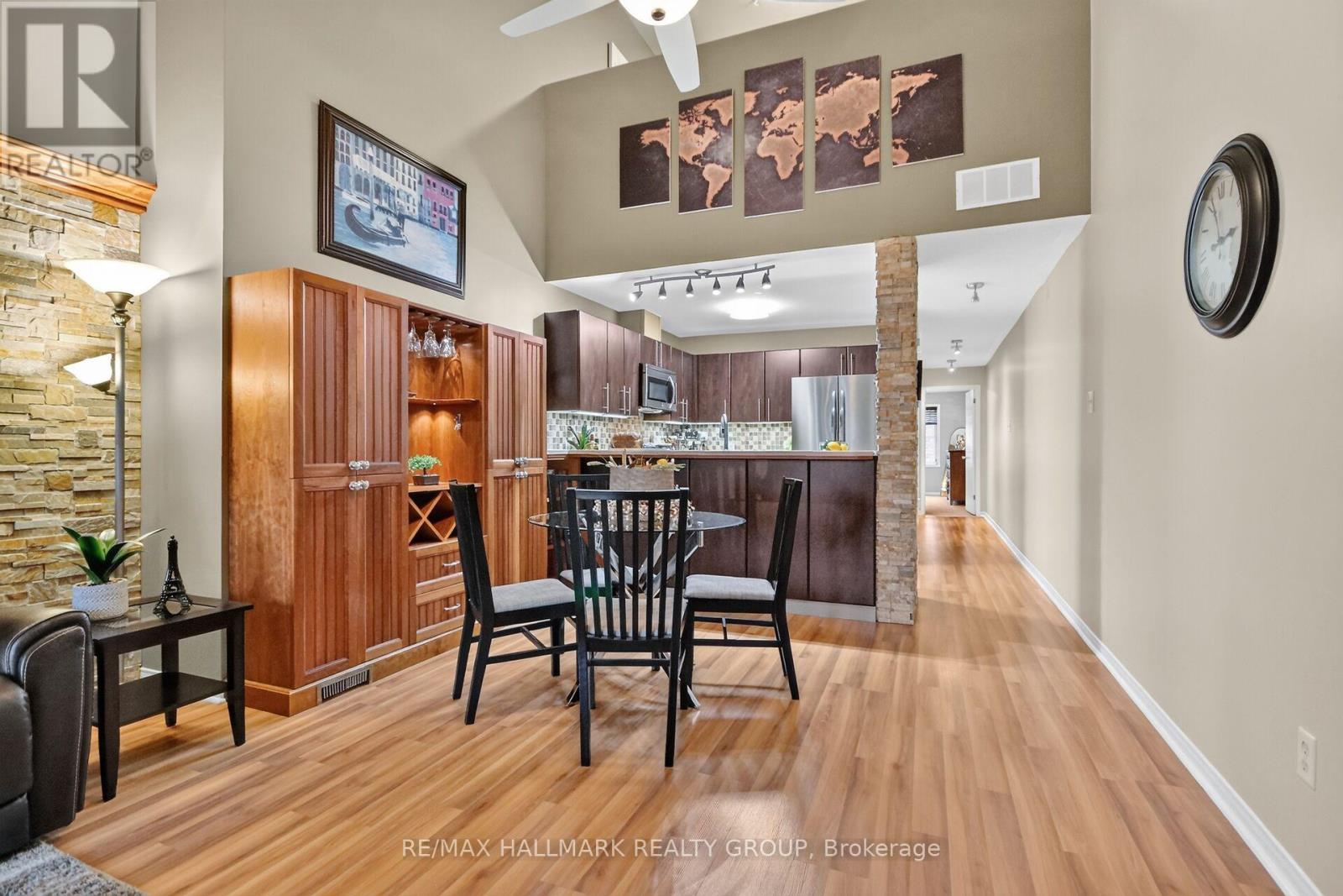 10e Daybreak Street Property Photo 17