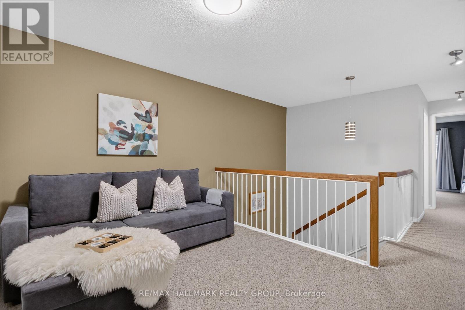 10e Daybreak Street Property Photo 32