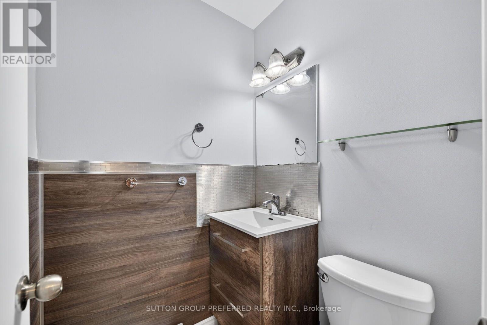4 - 1460 Limberlost Road Property Photo 9