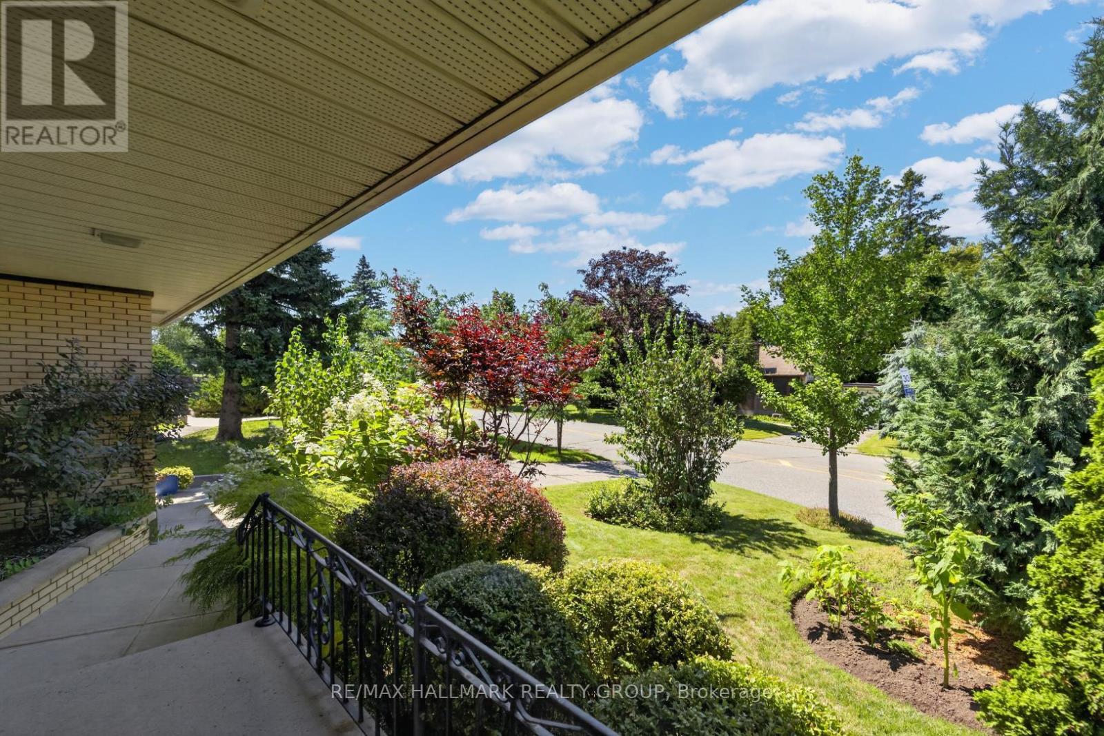 811 Iroquois Road Property Photo 4