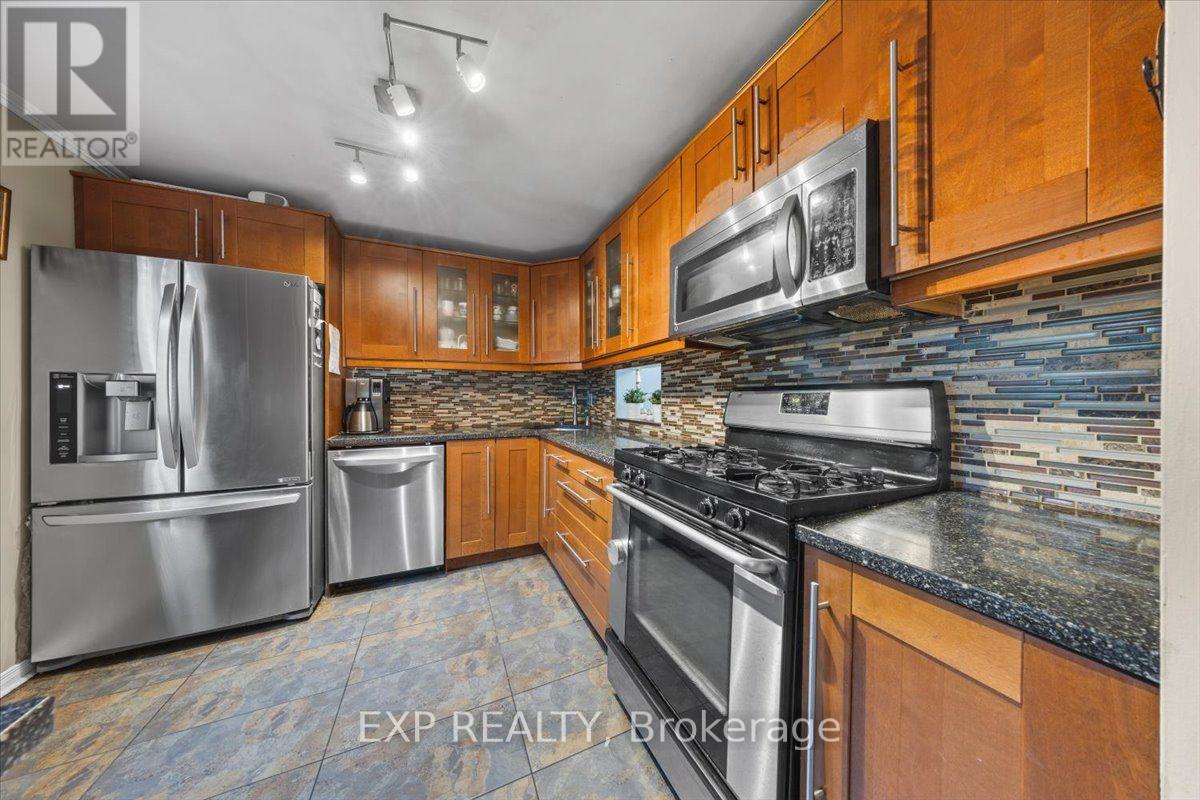 66 Tedwyn Drive Property Photo 4
