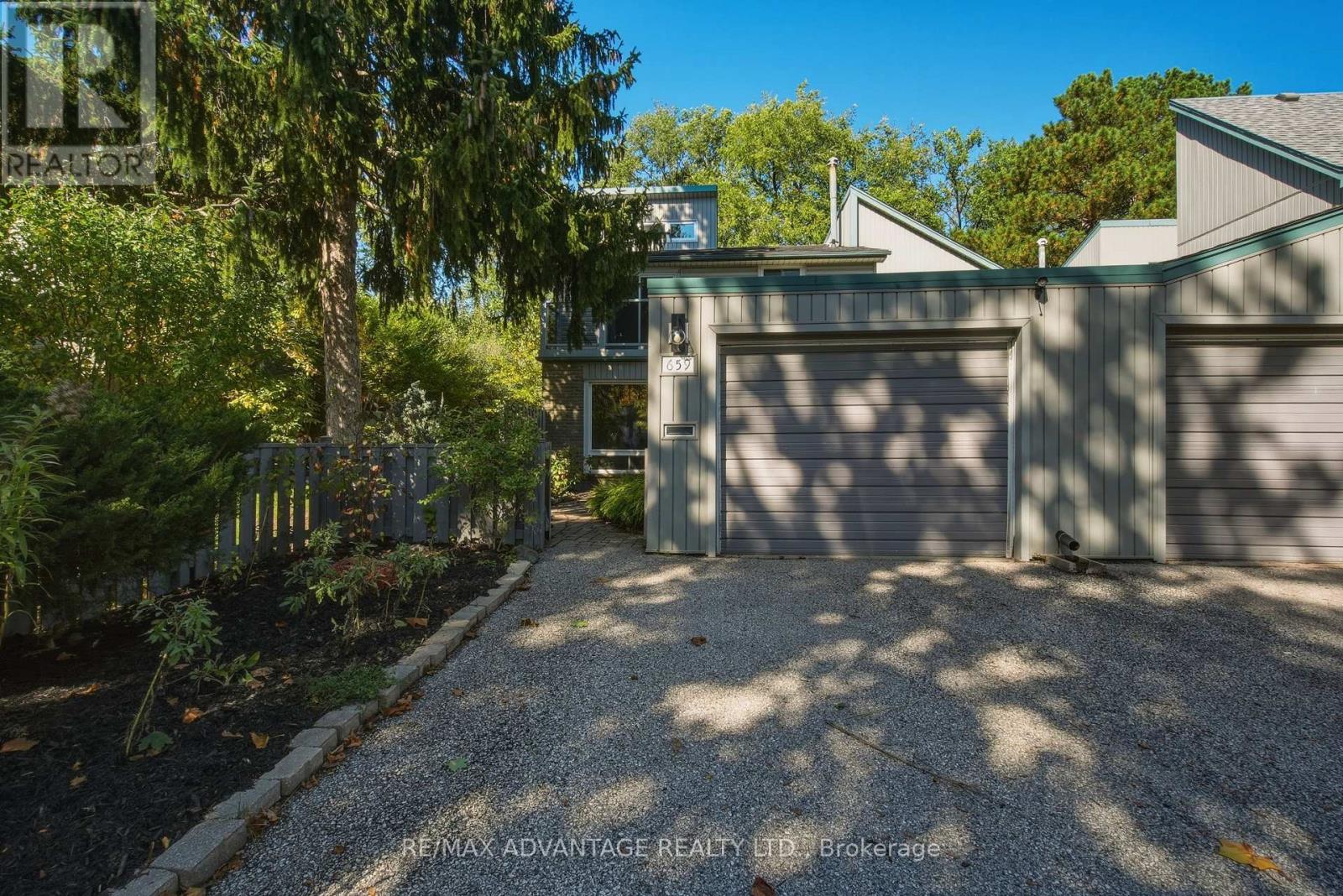 659 Woodcrest Boulevard Property Photo 2
