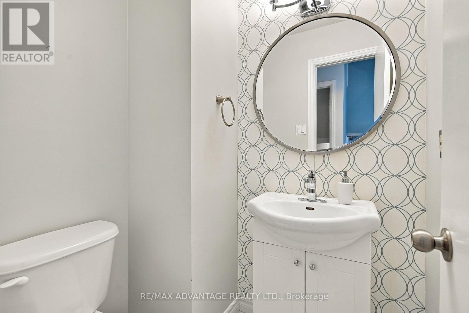 659 Woodcrest Boulevard Property Photo 11