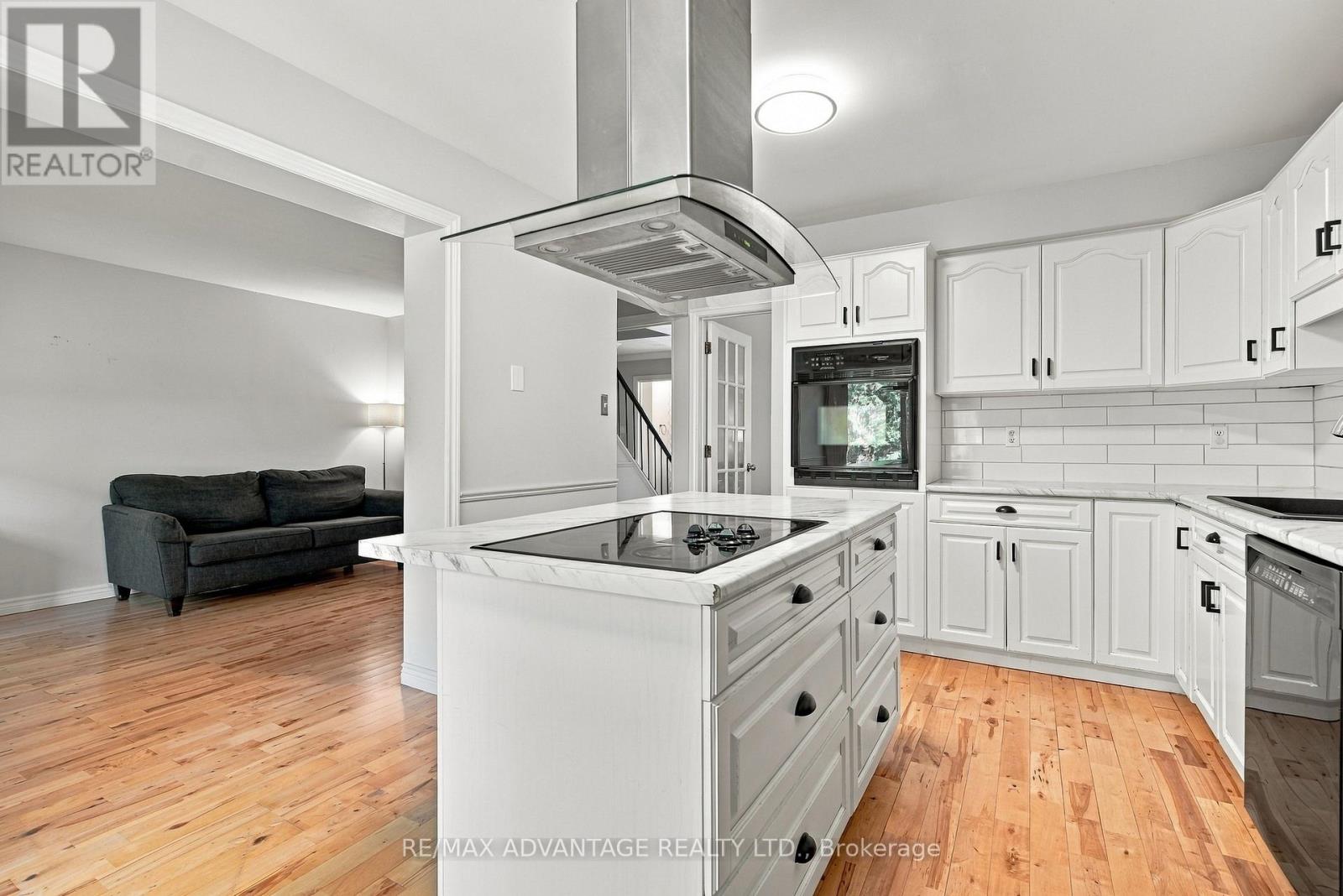 659 Woodcrest Boulevard Property Photo 13