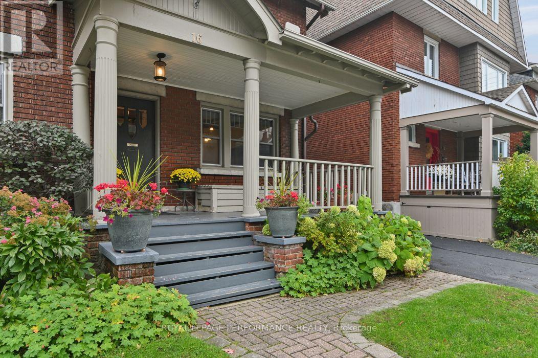 16 Renfrew Avenue Property Photo 3