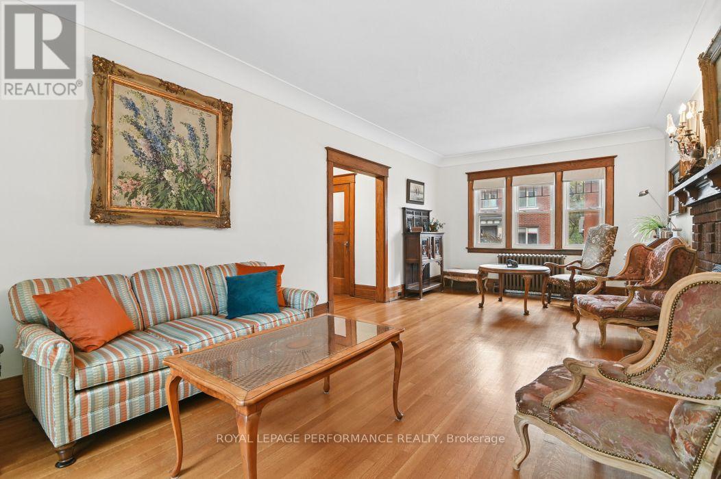 16 Renfrew Avenue Property Photo 13