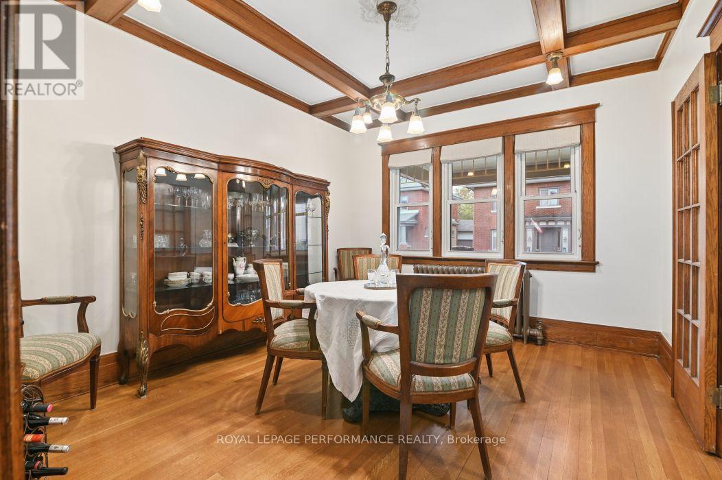 16 Renfrew Avenue Property Photo 15