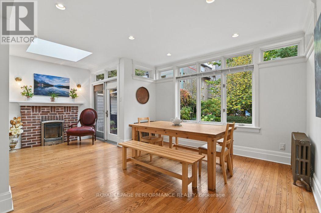 16 Renfrew Avenue Property Photo 23