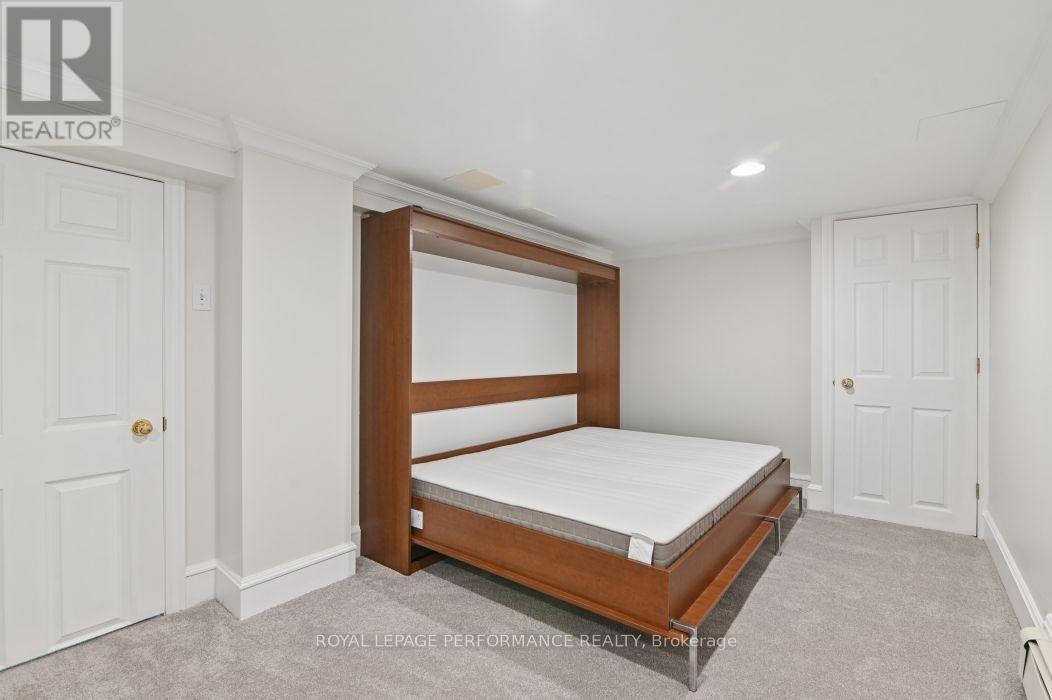 16 Renfrew Avenue Property Photo 46