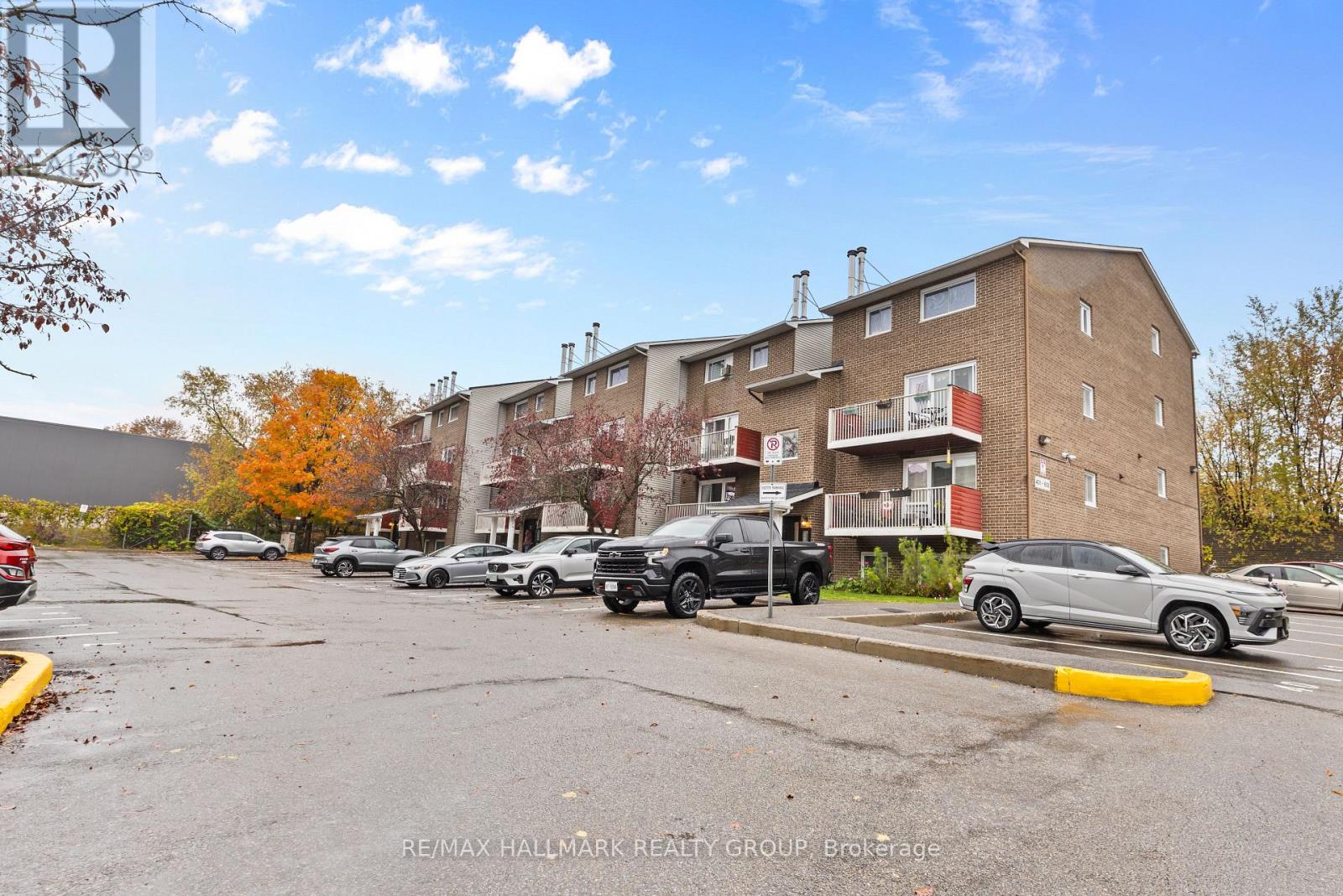 605 - 1589 St Bernard Street Property Photo 3