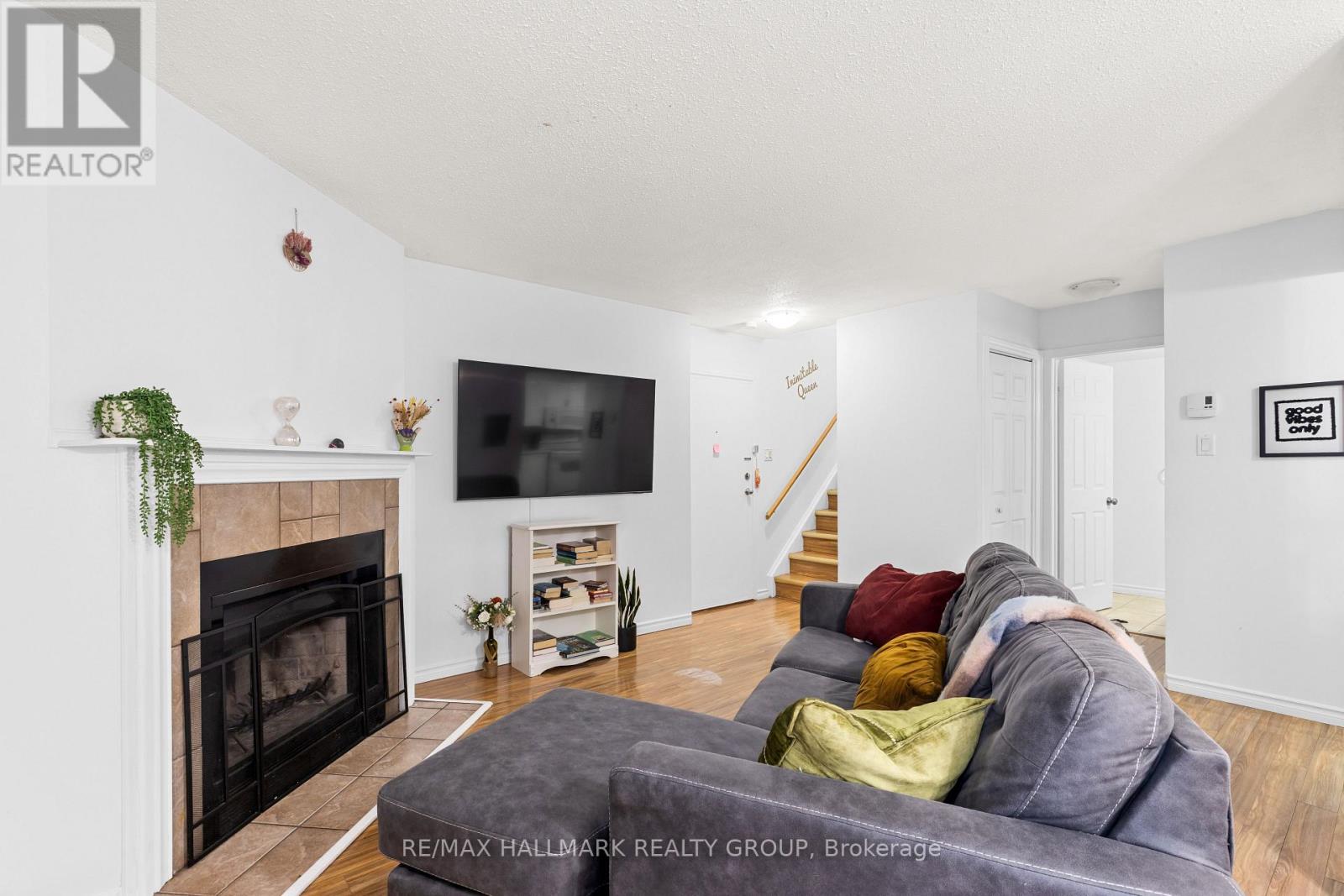 605 - 1589 St Bernard Street Property Photo 8