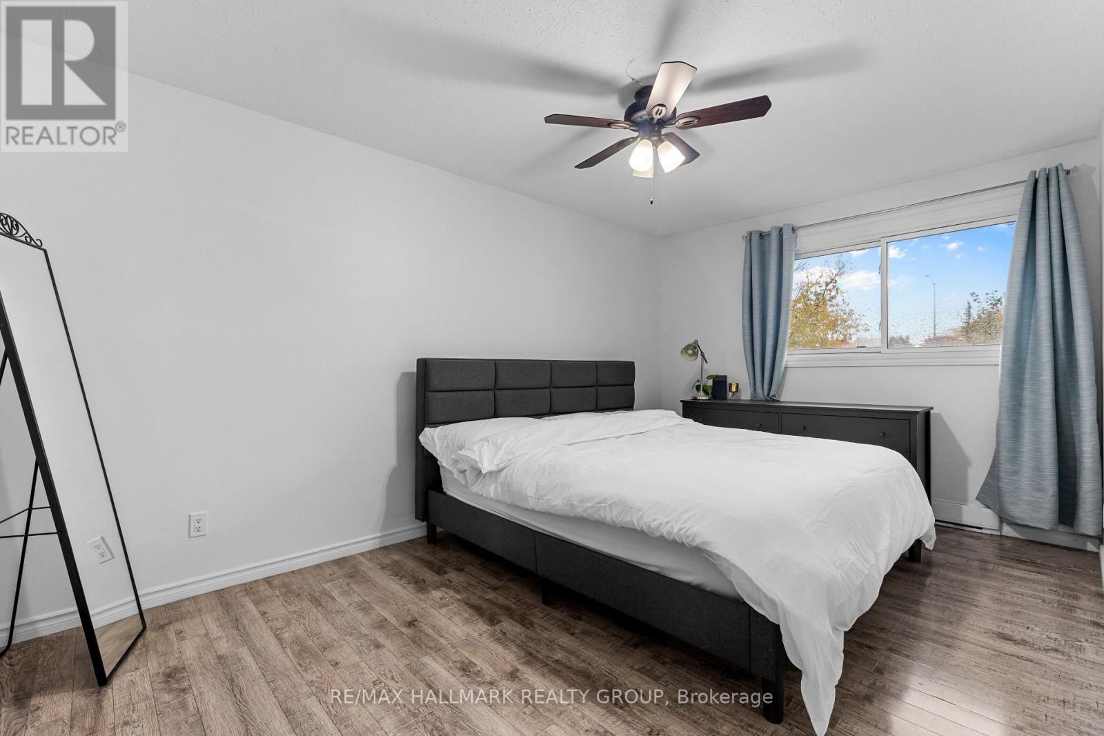 605 - 1589 St Bernard Street Property Photo 18