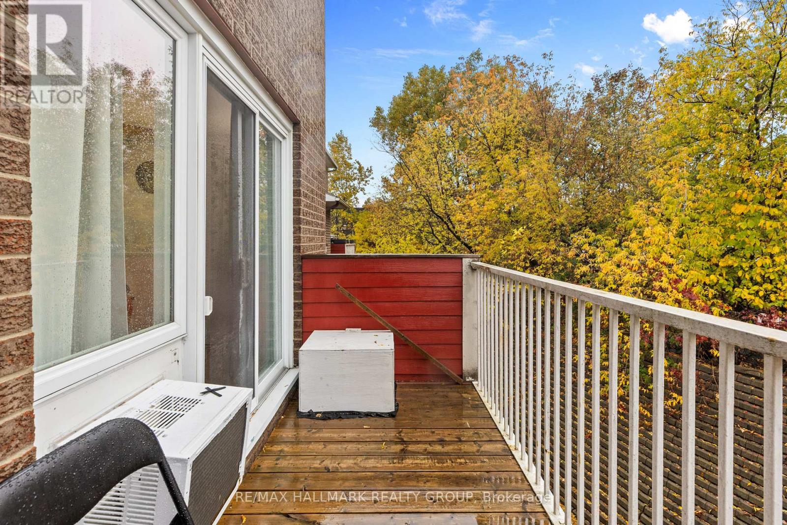 605 - 1589 St Bernard Street Property Photo 25
