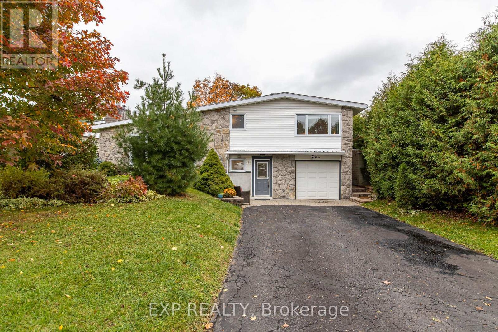 3 WELKIN CRESCENT Property Photo 1