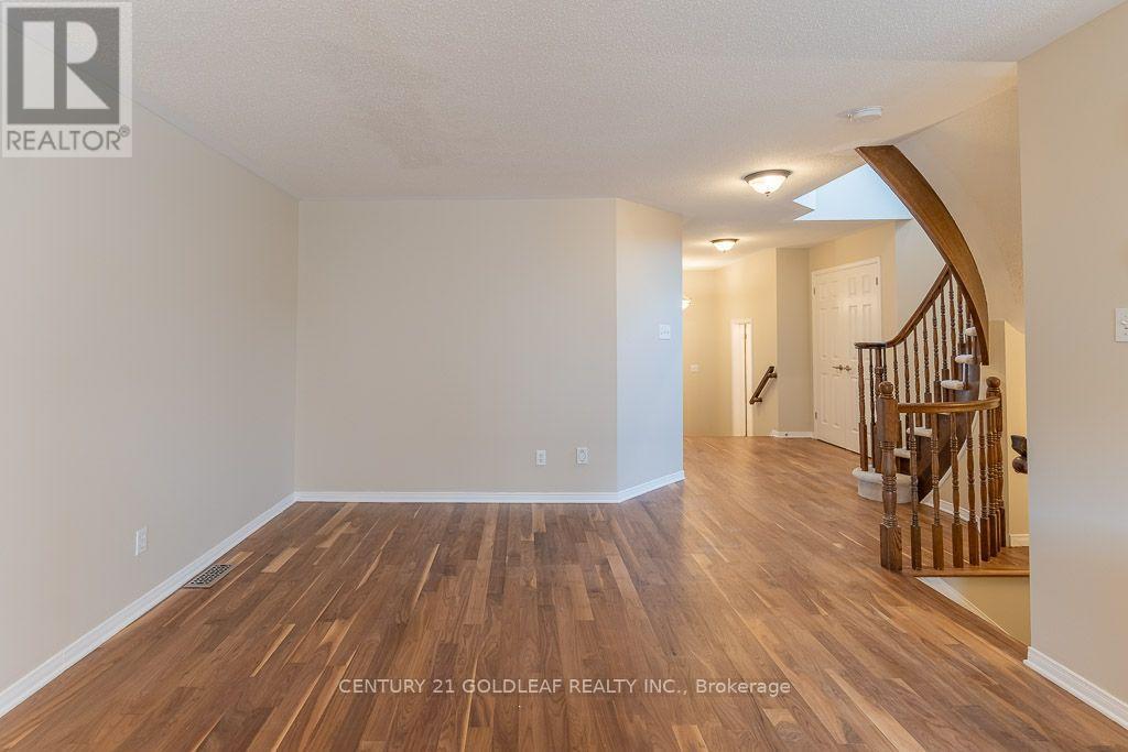 2260 Brockstone Crescent Property Photo 9