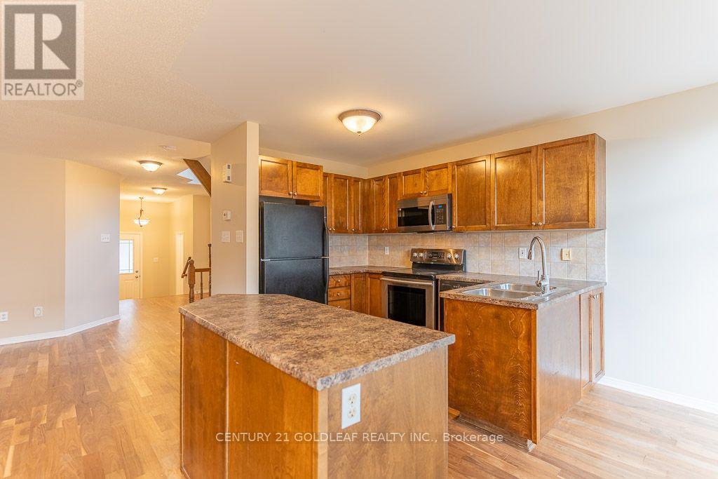 2260 Brockstone Crescent Property Photo 14