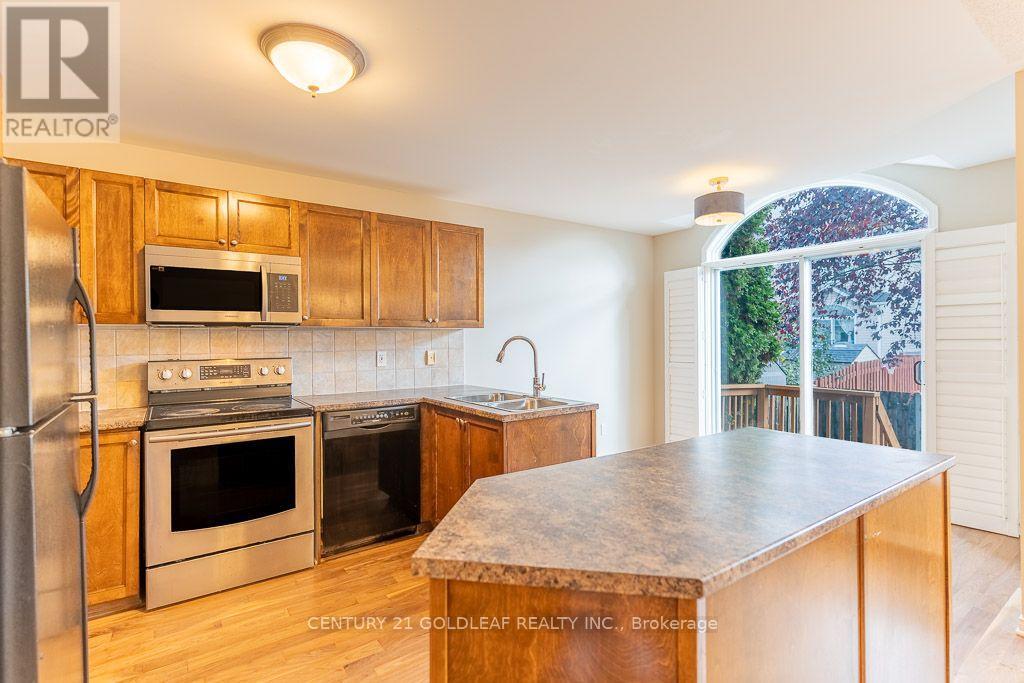 2260 Brockstone Crescent Property Photo 15