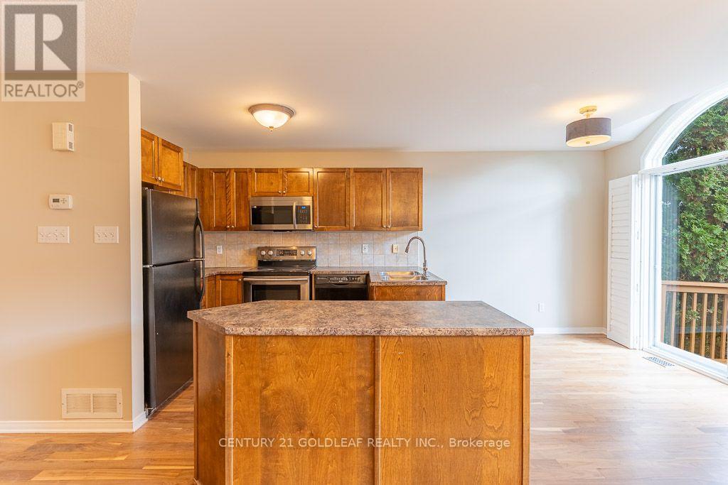 2260 Brockstone Crescent Property Photo 16