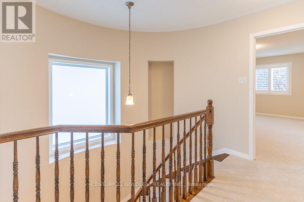 2260 Brockstone Crescent Property Photo 17