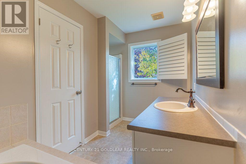 2260 Brockstone Crescent Property Photo 23