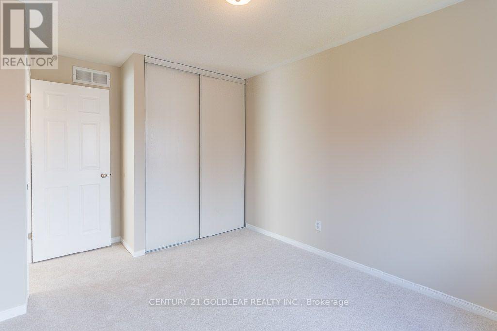 2260 Brockstone Crescent Property Photo 30