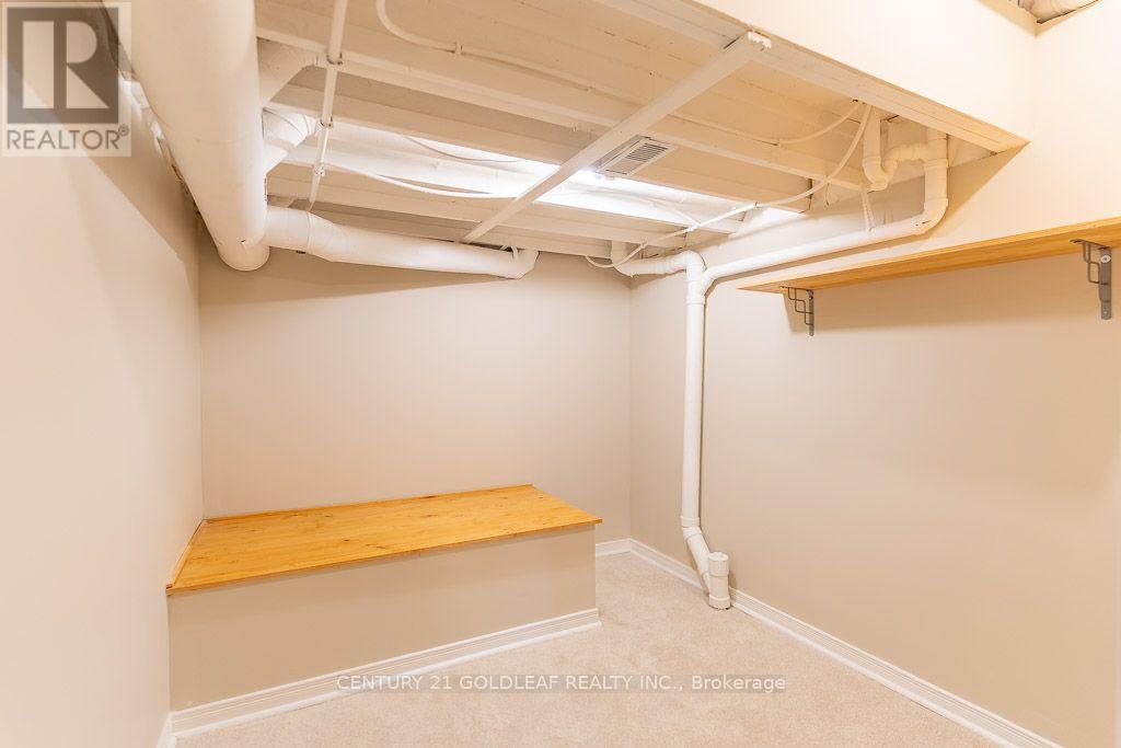 2260 Brockstone Crescent Property Photo 35