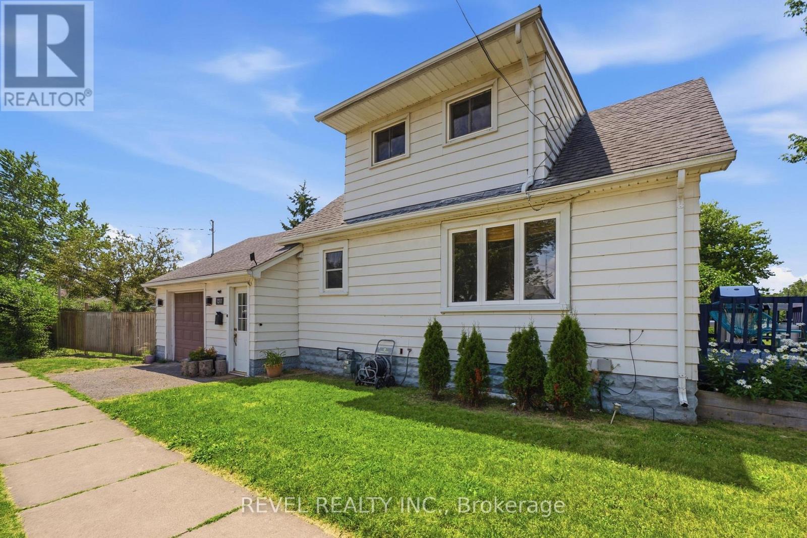1217 Orchard Avenue Property Photo 3