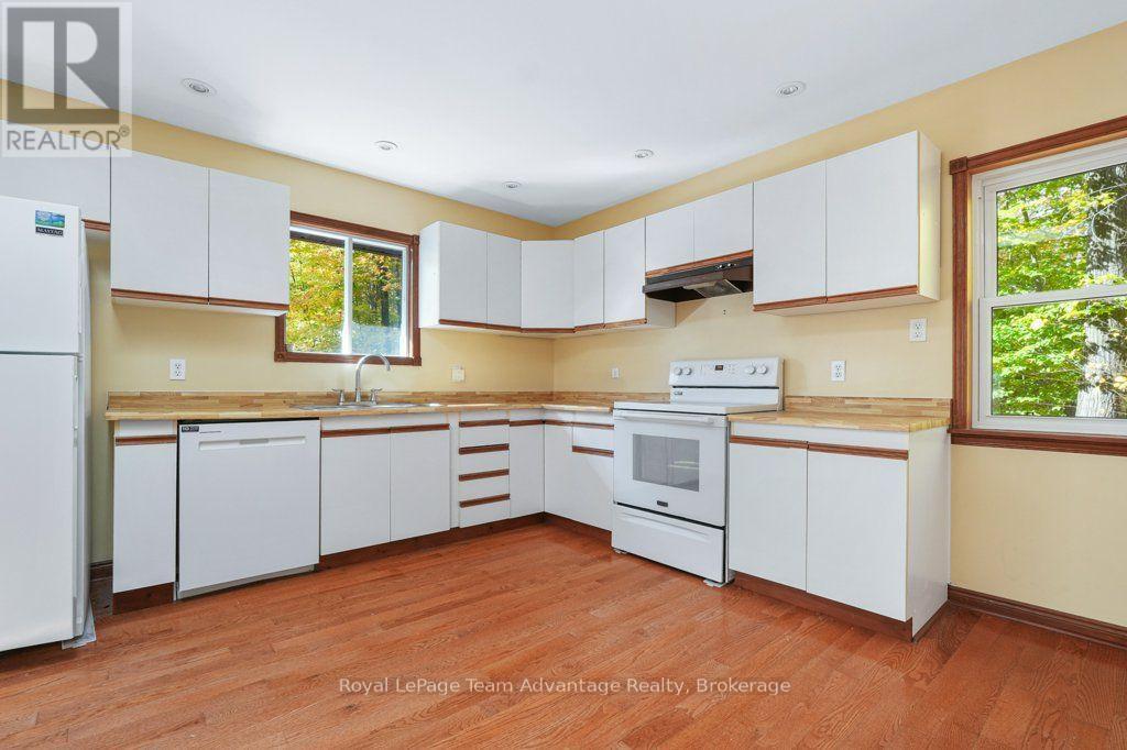129 & 131 Bayview Drive Property Photo 9