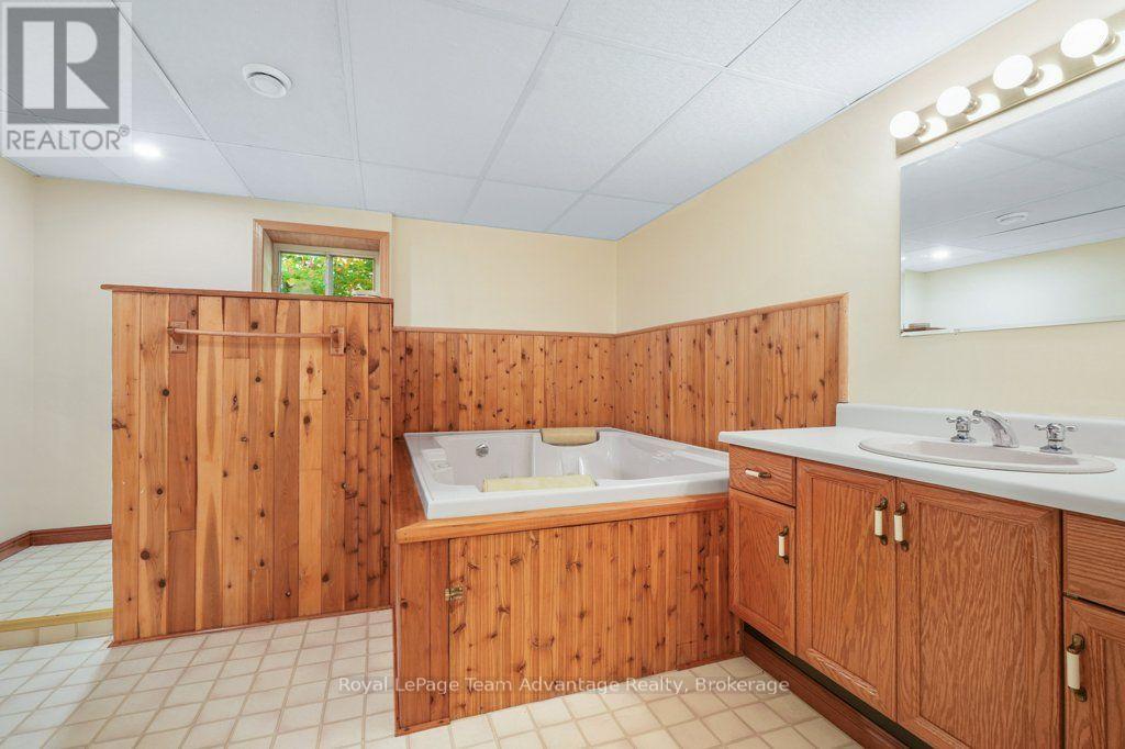 129 & 131 Bayview Drive Property Photo 26