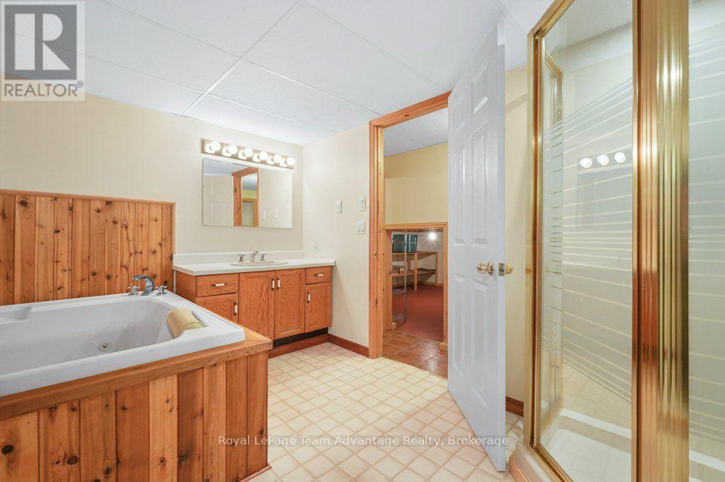 129 & 131 Bayview Drive Property Photo 27