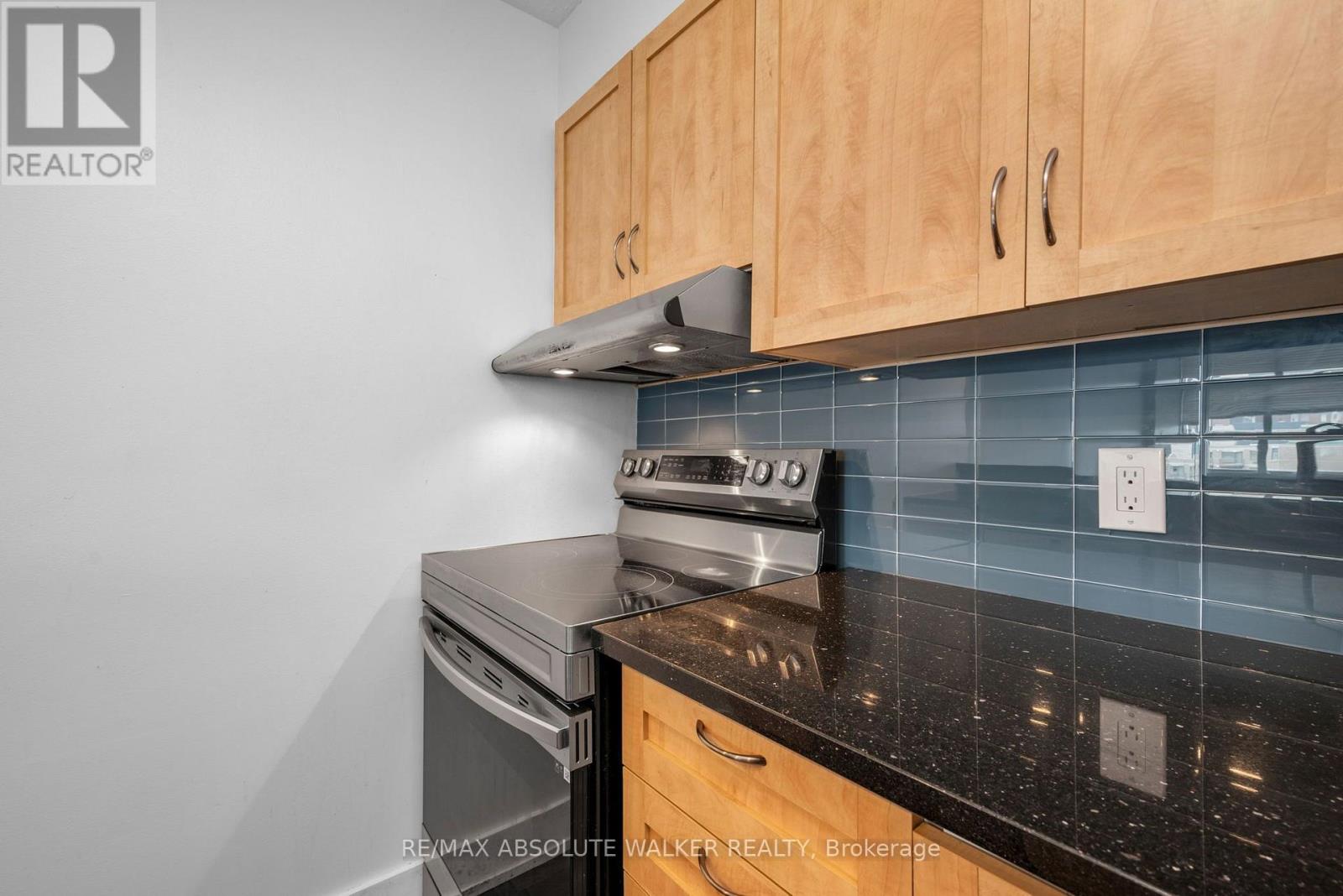902 - 154 Nelson Street Property Photo 4