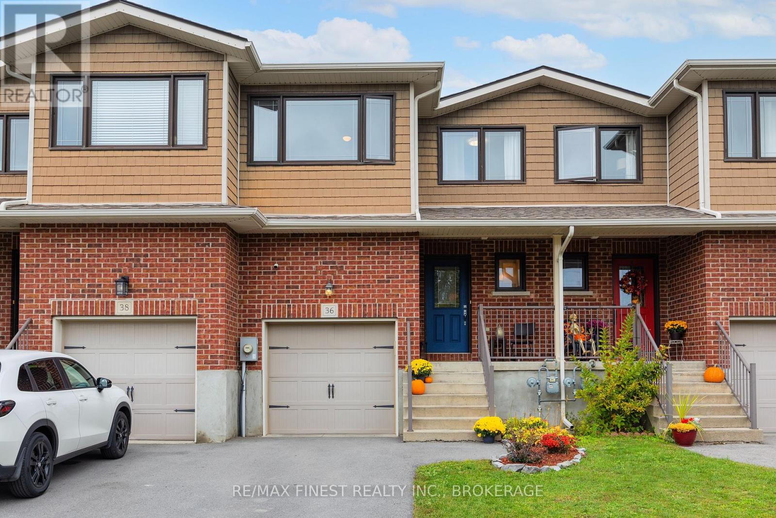 36 Amherst Drive Property Photo 1