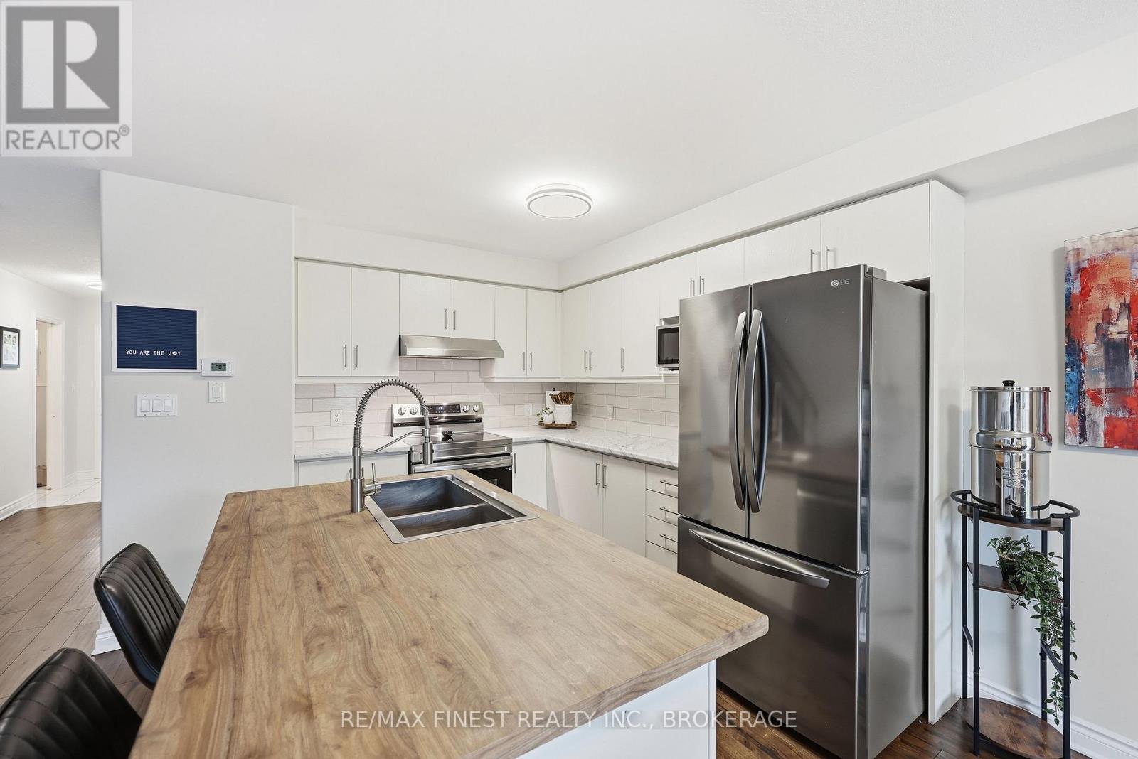 36 Amherst Drive Property Photo 14