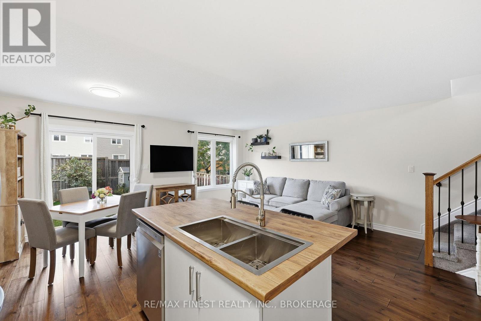 36 Amherst Drive Property Photo 16