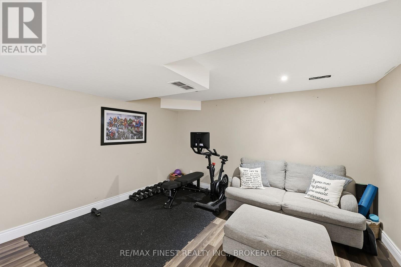 36 Amherst Drive Property Photo 35