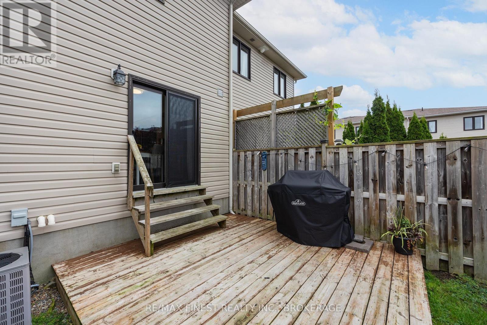 36 Amherst Drive Property Photo 38