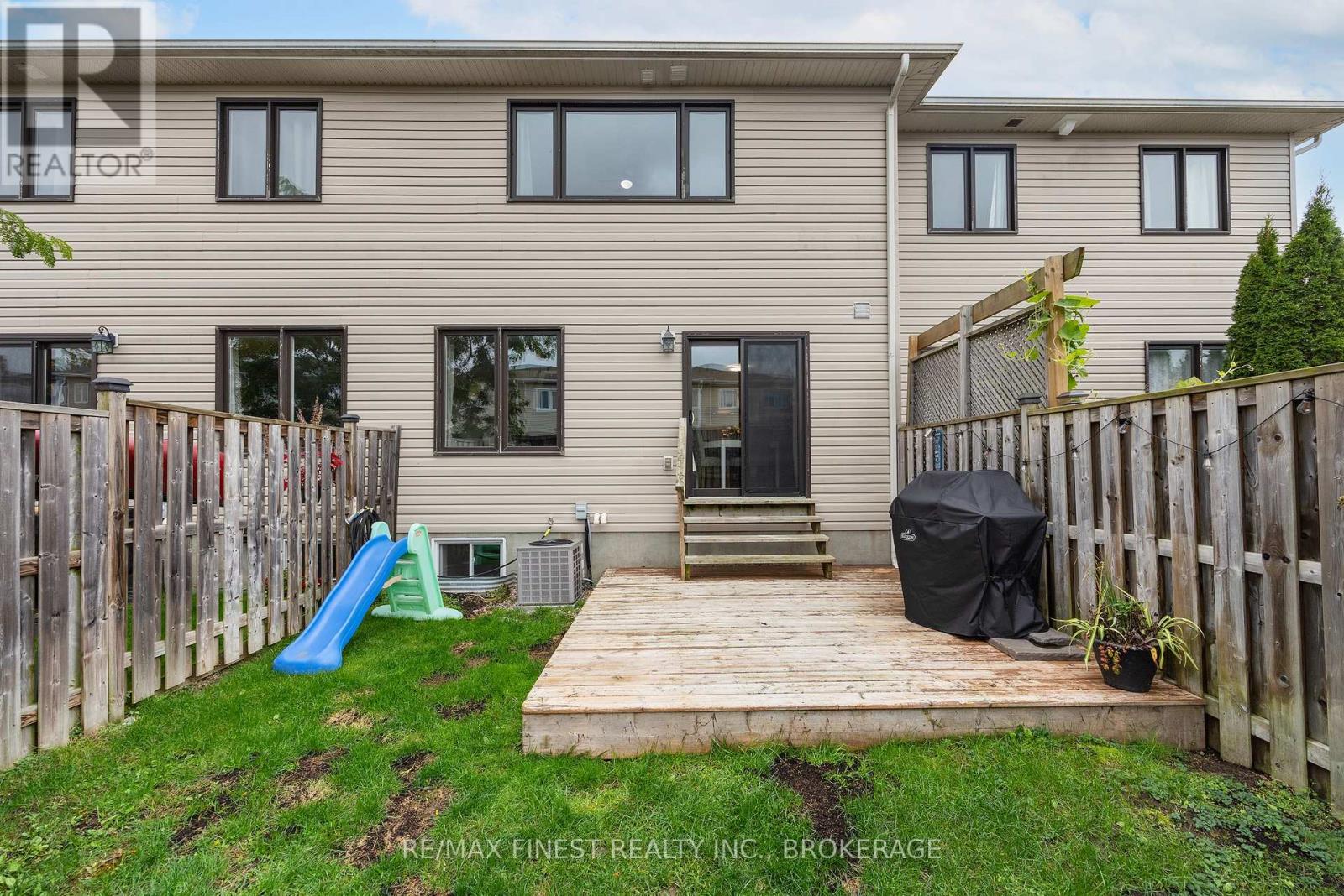 36 Amherst Drive Property Photo 40