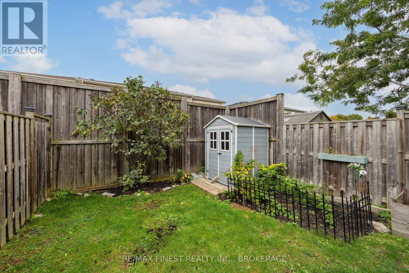 36 Amherst Drive Property Photo 42