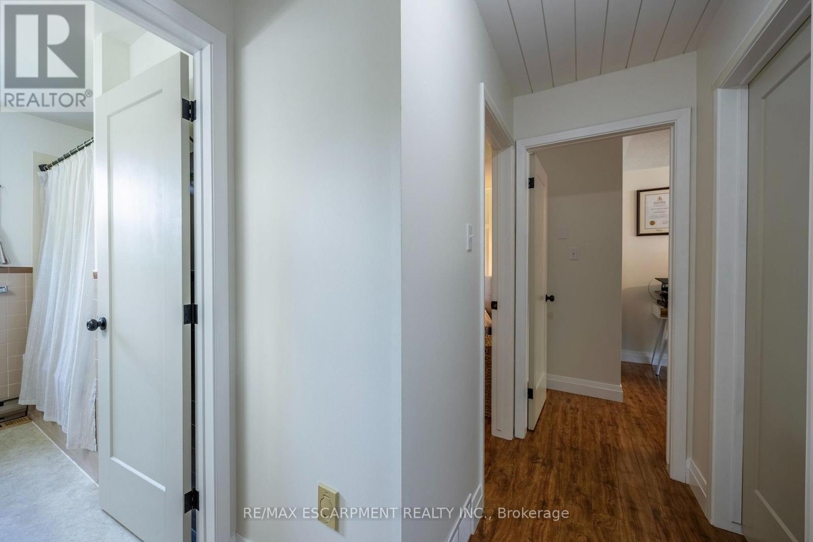 9 Normandy Circle Property Photo 13