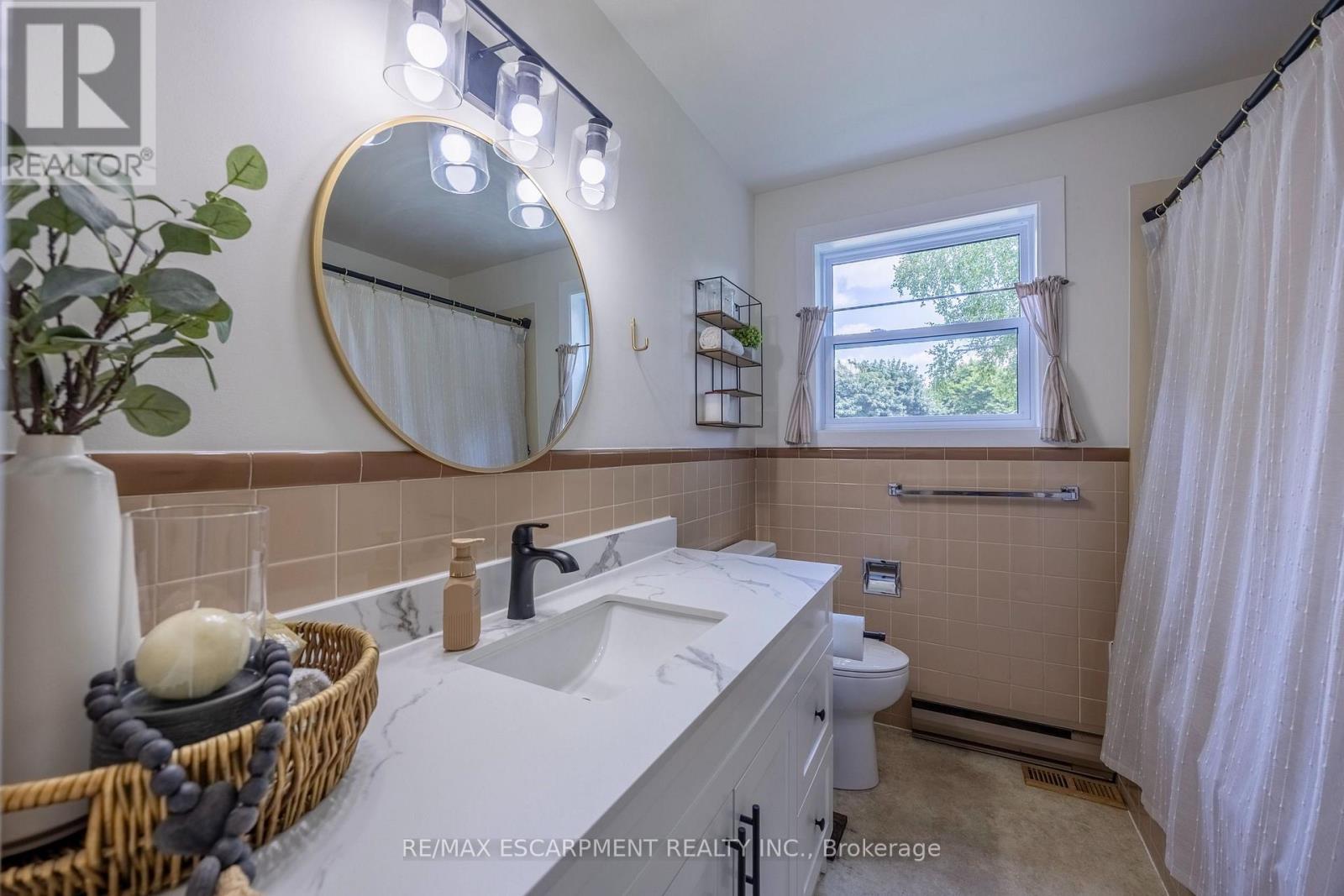 9 Normandy Circle Property Photo 14